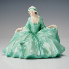 Royal Doulton Figurine, Polly Peachum HN489