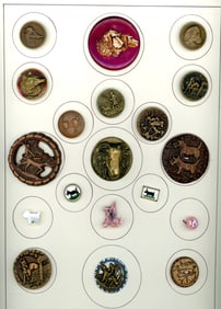 A small card of assorted Dog buttons
