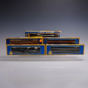 5pc AHM HO Scale Model Railroad Cars