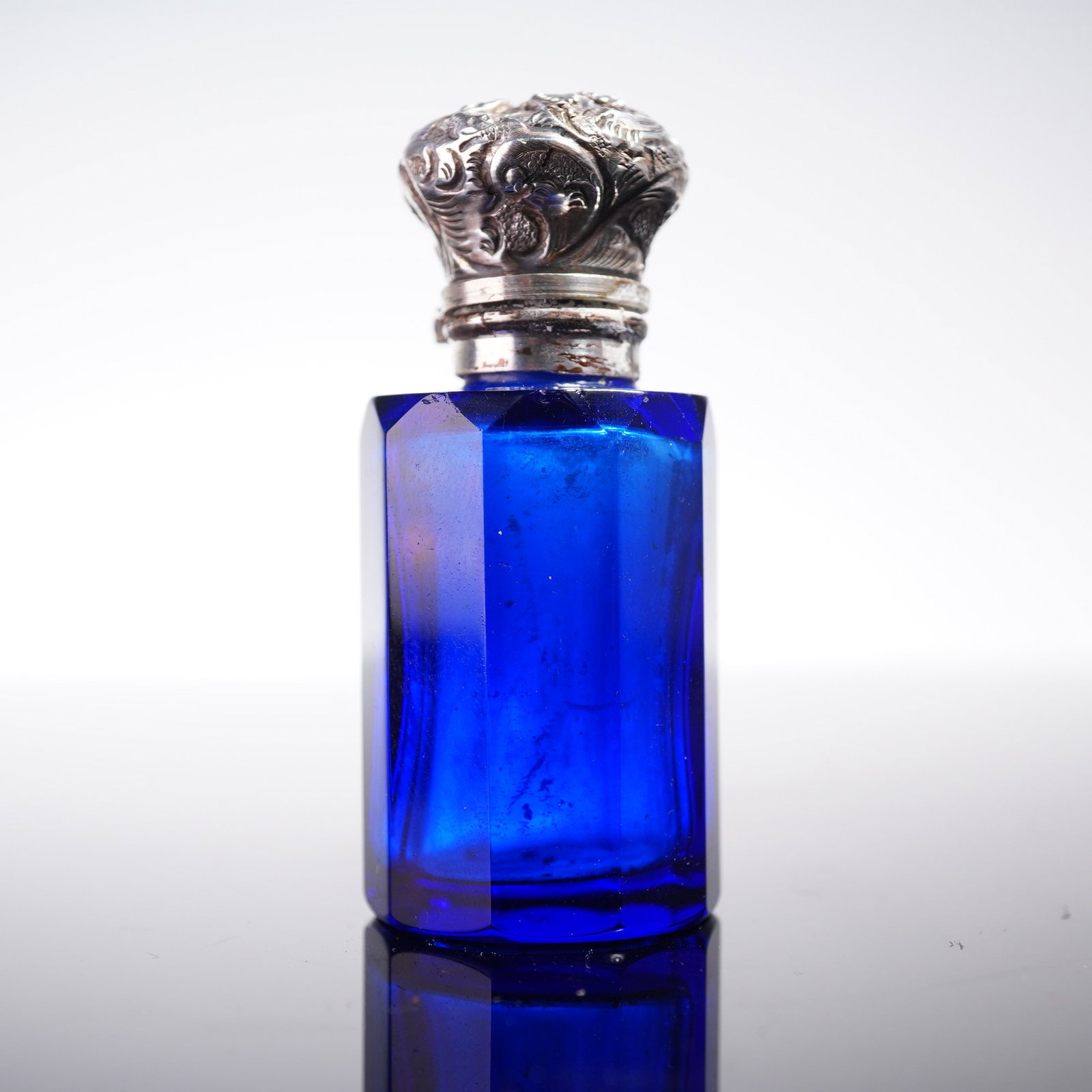European Silverplate and Metal Mounted Blue Glass Scent Bottle (1 of 5)