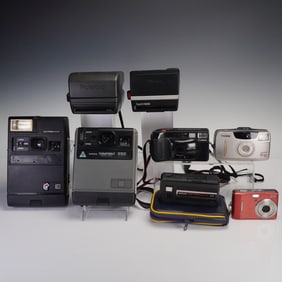 8pc Retro Cameras Including Polaroids