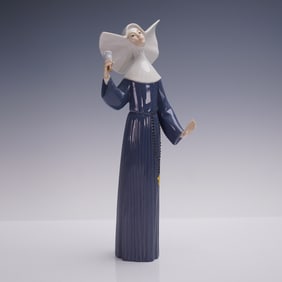 Lladro Figurine Call to Prayer Blue