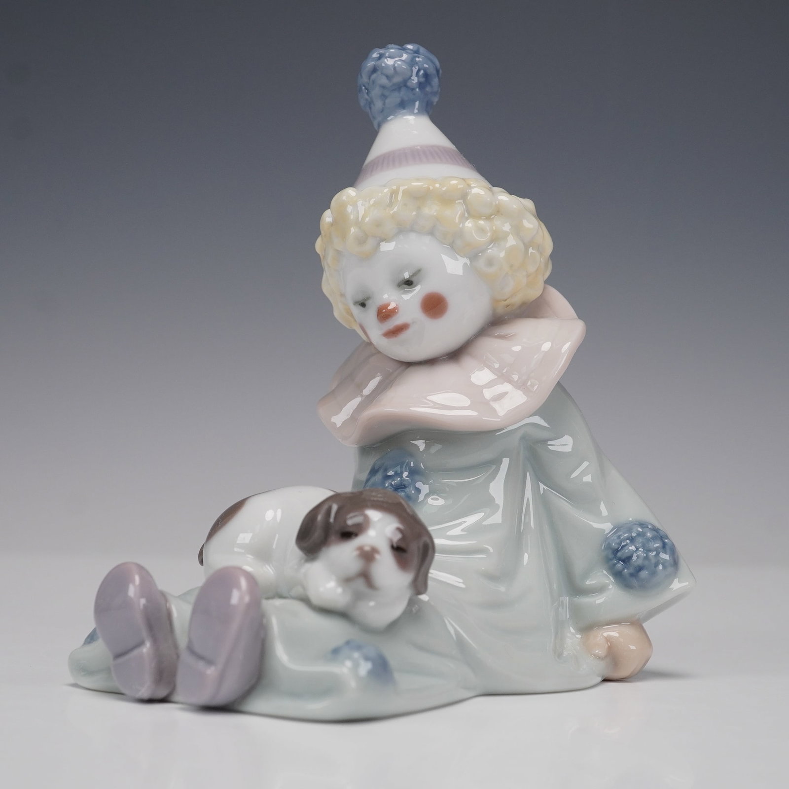 Lladro Porcelain Figurine, Pierrot with Puppy 1005277 (1 of 5)