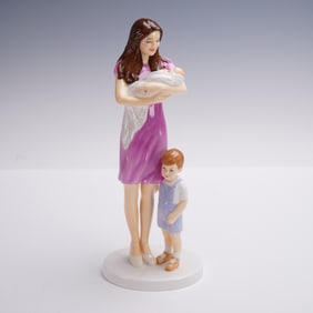 Royal Doulton Figurine, Limited Edition Princess Charlotte HN5795