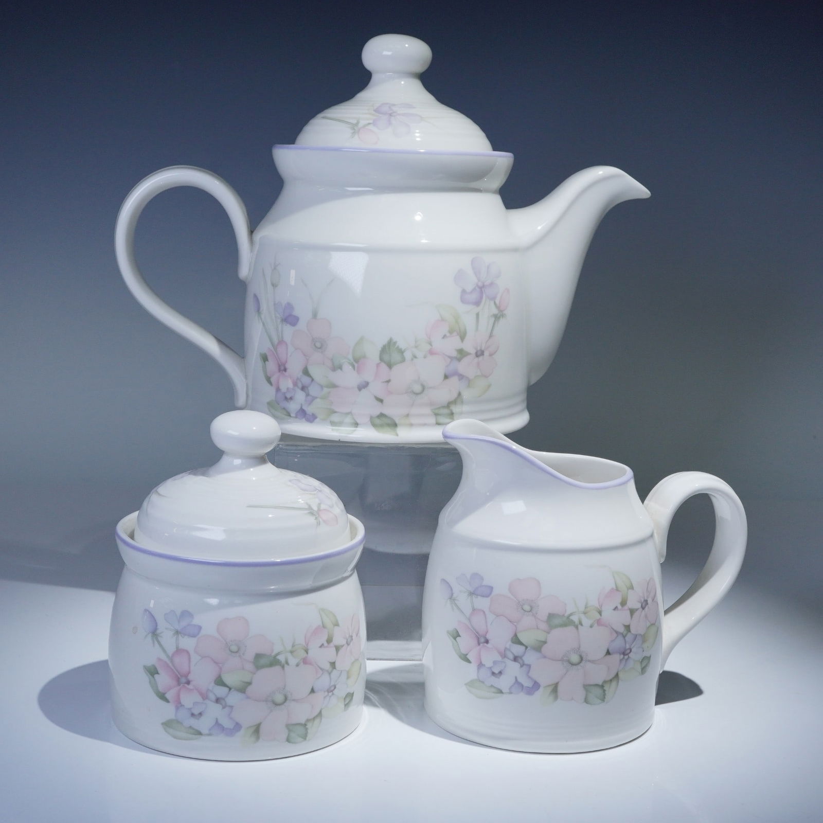 5pc Royal Doulton Tea Service Set, Fresh Flowers Chelsea (1 of 6)