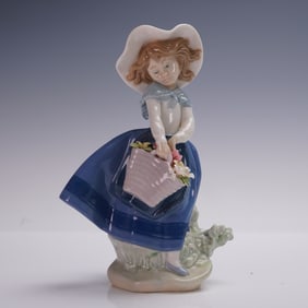 Lladro Porcelain Figurine Pretty Pickings Item #01005222