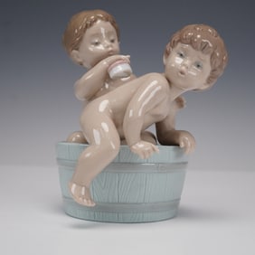 Lladro Porcelain Figurine, Bath Time 1006411