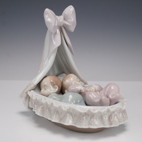 Lladro Porcelain Figurine, Sweet Dreamers 1006127