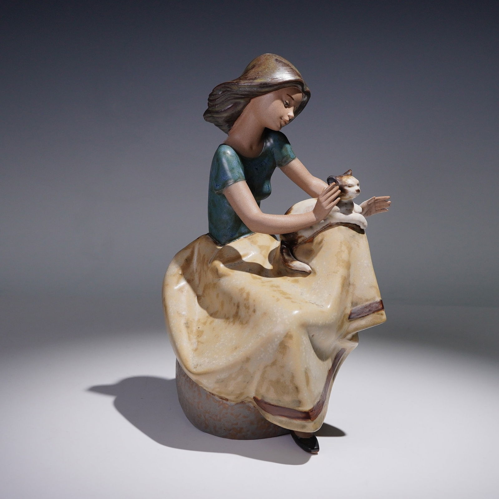 Lladro Porcelain Gres Figurine, Repose 1012169 (1 of 4)