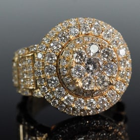 14kt Gold and 334 Diamond Ring 5.35 Carats