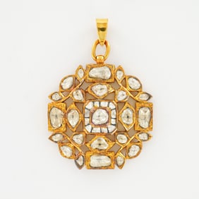 Antique Indian Gold Pendant with Rose-Cut Diamonds and Lac Inlay
