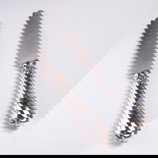 2pc Buccellati Sterling Silver Fruit Knives, Monte Mario Pattern: Pair of gorgeous sterling silver-handled fruit knives in the lovely Monte Mario pattern by Buccellati, introduced in 1996. Each knife features a finely detailed floral and scroll motif with a smooth b