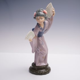 Lladro Porcelain Figurine Madame Butterfly 01004991