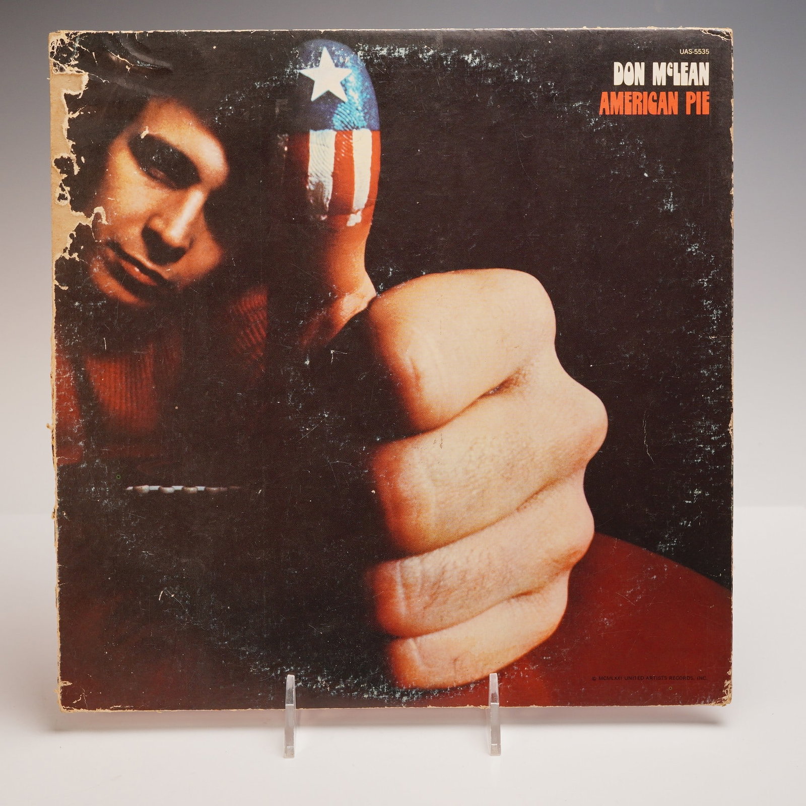 Don McLean LP Record, American Pie, UAS-5535, United Artists: Vintage vinyl LP record, American Pie by Don McLean, released by United Artists Records under catalog number UAS-5535. The iconic front cover features a close-up of McLean giving a thumbs-up with the 