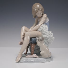 Lladro Porcelain Figurine, Can I Help? 1005689