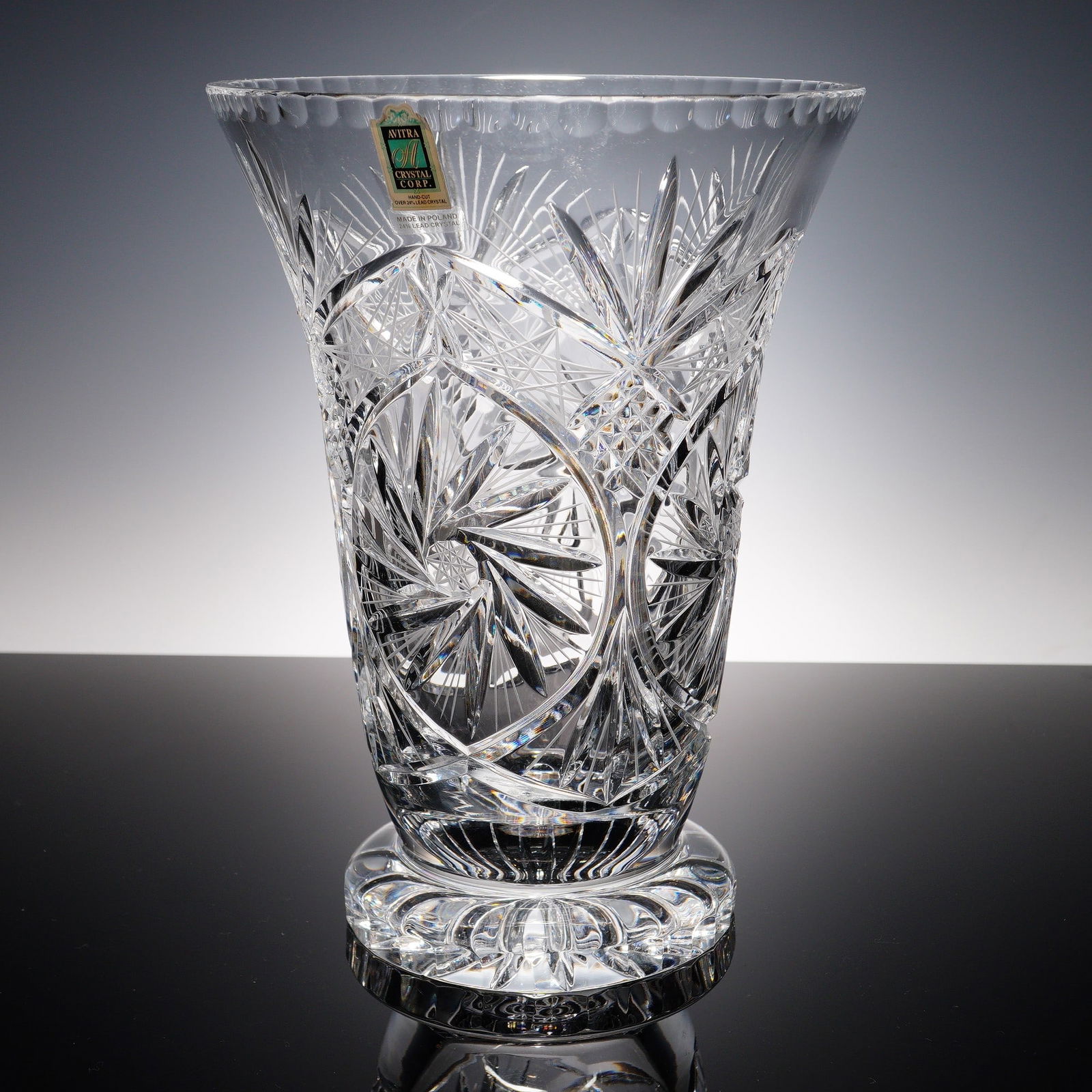 Avitra Polish Hand-Cut Lead Crystal Vase on Footed Base (1 of 6)