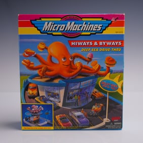 Vintage Micro Machines Hiways & Byways Deep Sea Drive-Thru Playset