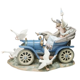 Lladro Porcelain Sculpture, Car In Trouble 1001375