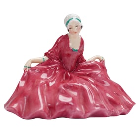 Royal Doulton Figurine, Polly Peachum HN698