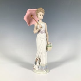 Lladro Porcelain Figurine, Garden CLassic 1007617