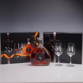 Camus XO Elegance Cognac Gift Set with 2 Crystal Glasses 750ml