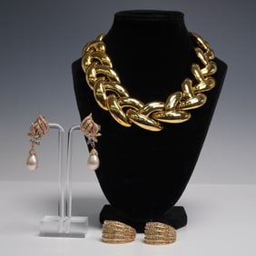 5pc Gold Tone Jewelry Set with Necklace and Earrings