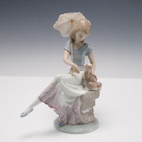 Lladro Porcelain Figurine Picture Perfect 01007612