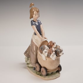 Lladro Porcelain Figurine, Litter of Fun 01005364