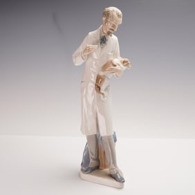 Lladro Porcelain Figurine, Veterinarian 1004825