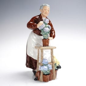 Royal Doulton Porcelain Figurine, Florist HN2349