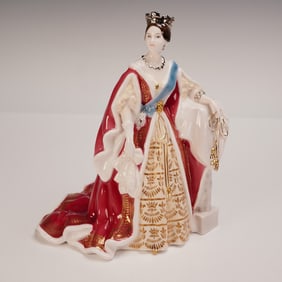 Royal Worcester Figurine, Queen Victoria CW442