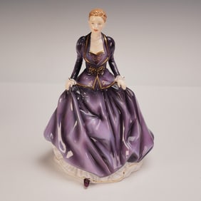 Royal Doulton Figurine Victoria HN5543
