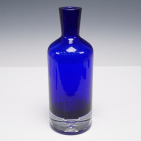 Cobalt Blue Ultimat Vodka Glass Bottle with Clear Base