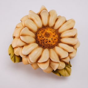 Harmony Kingdom Covered Box Figurine, Daisy II