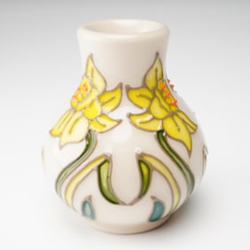 Moorcroft Miniature Floral Months of The Year Vase, Daffodil