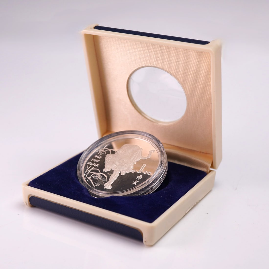 1986 The Singapore Mint 5 oz. Fine Silver Year of the Tiger Coin (1 of 4)