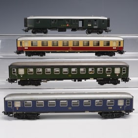 4pc Marklin HO Gauge Model Train Coaches