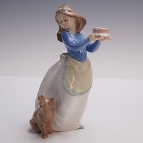 Nao by Lladro Puppy's Birthday Figurine 02001045