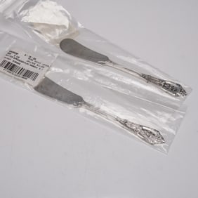 2pc Wallace Sterling Silver Rose Point Butter Spreaders