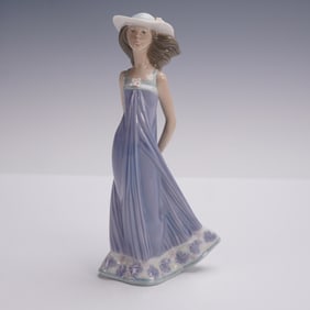 Lladro Porcelain Figurine, Susan 01005644, Signed