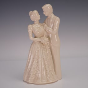 Lenox Porcelain Figurine, Bride and Groom Wedding Promises Cake Topper