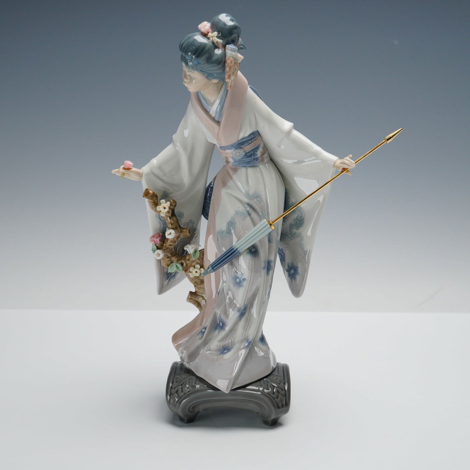 Lladro Porcelain Figurine Teruko 01001451 (1 of 6)