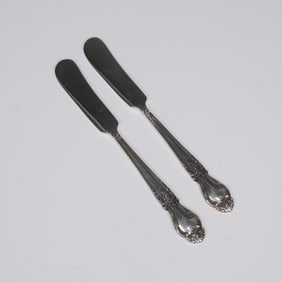 2pc International Sterling Silver Flat Handle Butter Spreaders, Brocade
