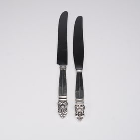 Pair of International Silver Royal Danish Hollow Knives