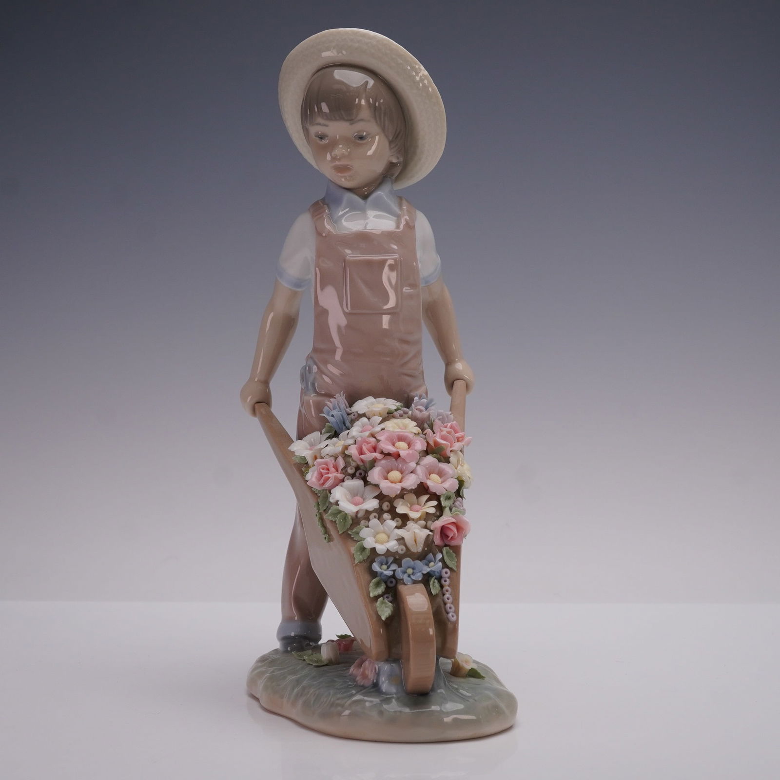 Lladro Porcelain Figurine, Little Gardener 1001283 (1 of 4)