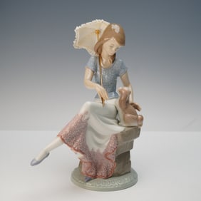 Lladro Porcelain Figurine, Picture Perfect 01007612