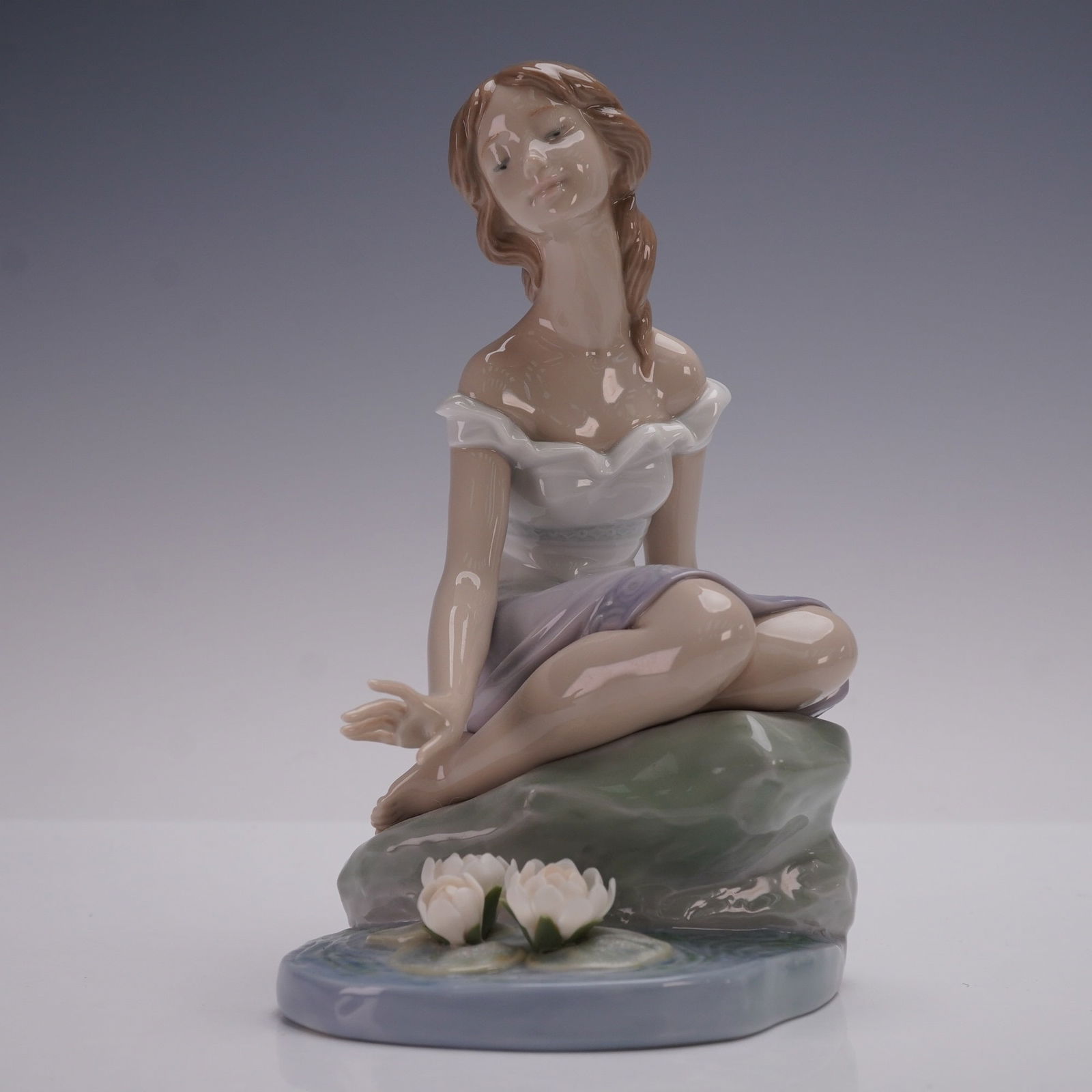 Lladro Porcelain Figurine, Reflections of Helena 01007706 (1 of 3)