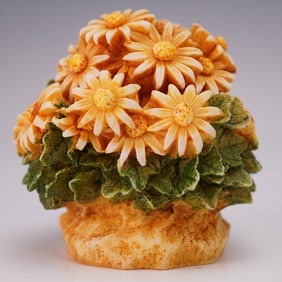 Harmony Kingdom Covered Box Figurine, Daisy