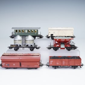 6pc Vintage German HO Scale Train Cars
