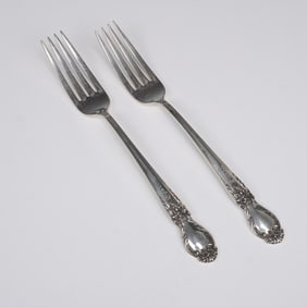 2pc International Sterling Silver Brocade Pattern Forks